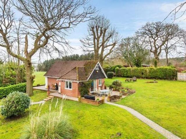 House for sale in Hosey Hill, The Butts