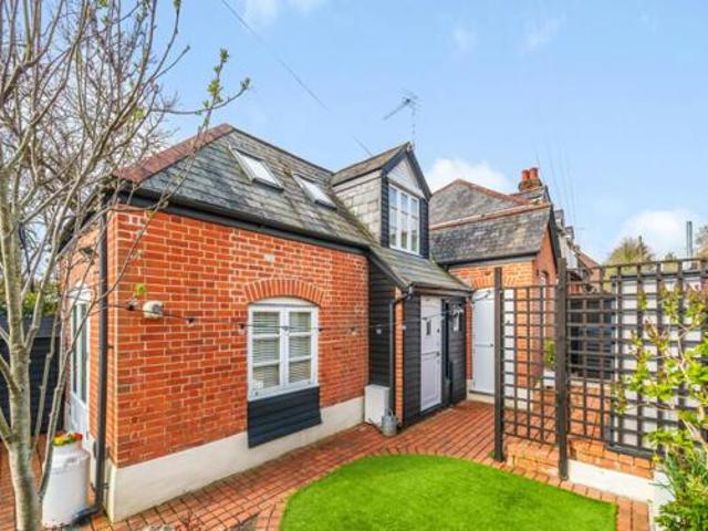 House for sale in Highcliffe, Hampshire