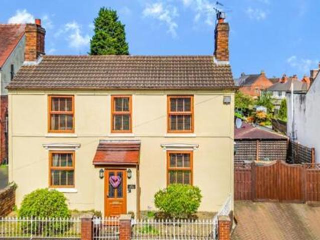 House for sale in Stourbridge, West Midlands
