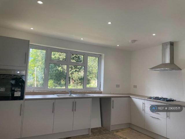 House for rent in Cawston, New Bilton