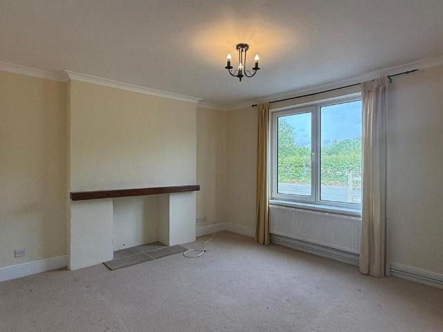 House for rent in Llandybie, Capel Hendre