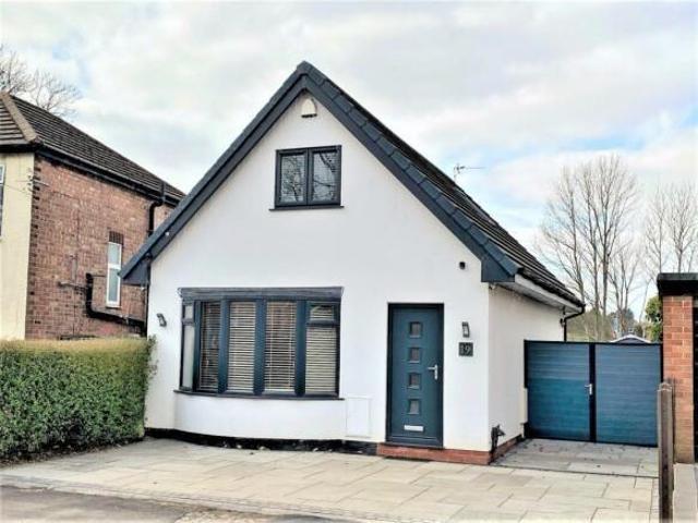 House for rent in Lakes Estate