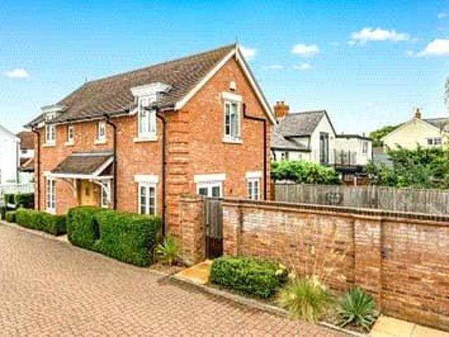 House for rent in Cranbourne, Winkfield