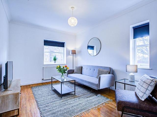 Apartment for rent in Gidea Park, Greater London