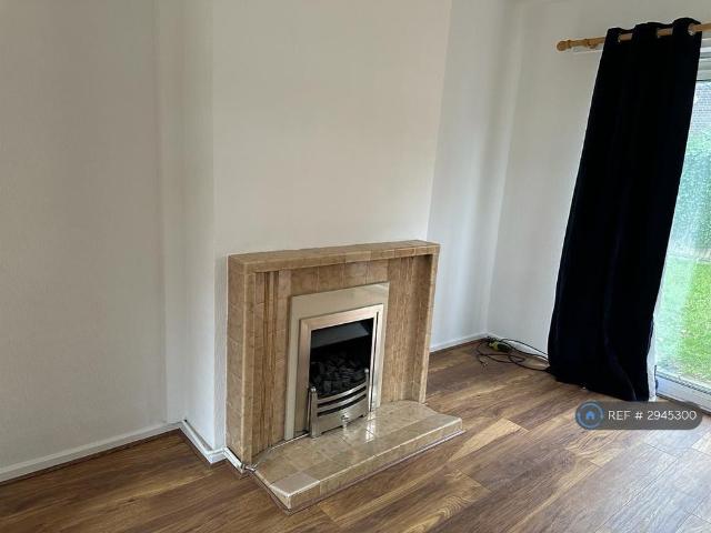 House for rent in Fallow Corner, Greater London