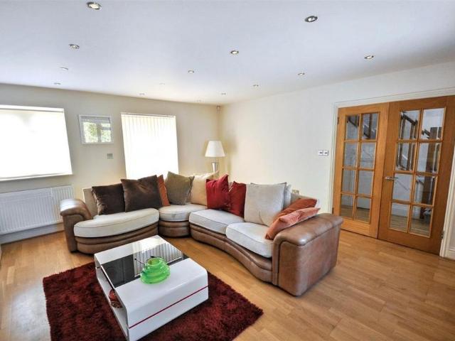 House for rent in Milverton, Green Close