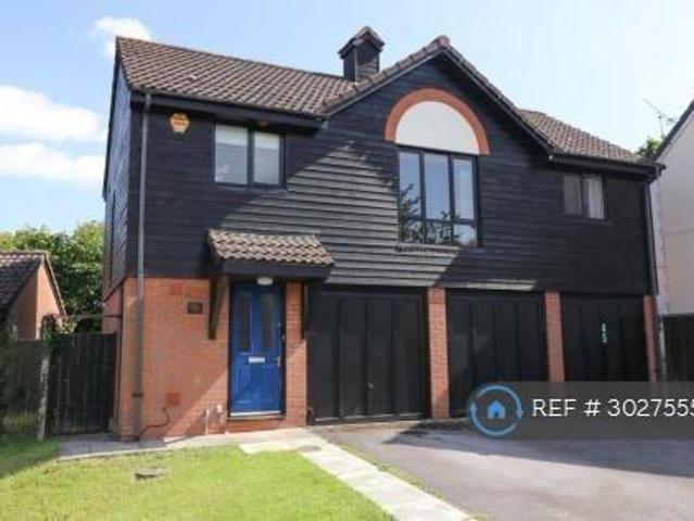 House for rent in Hedge End, Helford