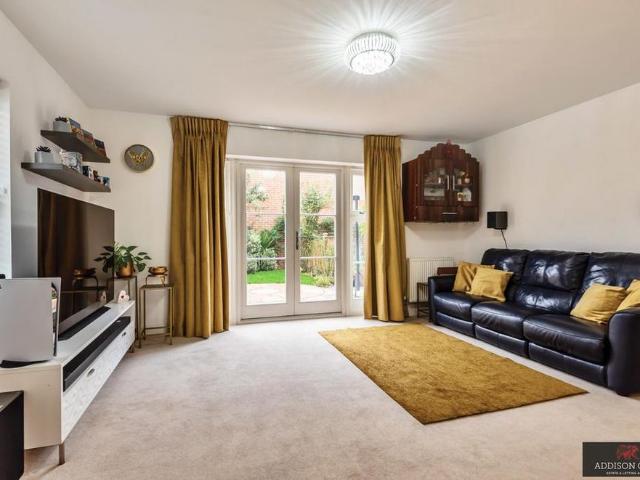 House for rent in Swallow, Buckinghamshire