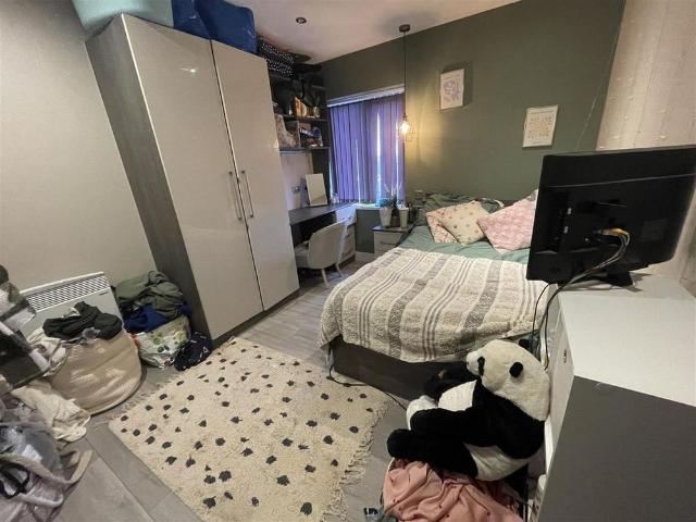 House for rent in Camp Field, Leeds