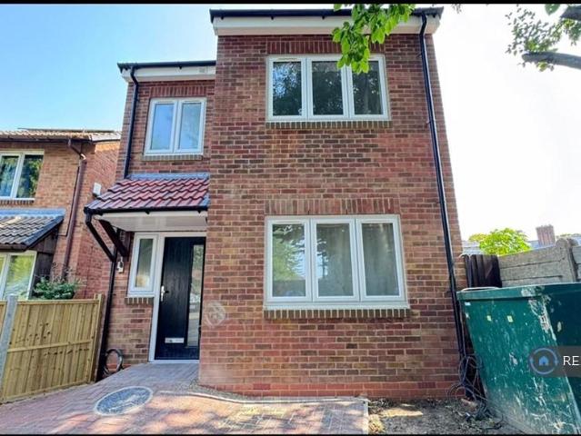 House for rent in Chadwell Heath, Greater London