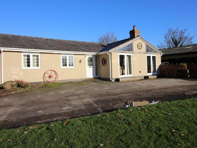 House for rent in Manley, Cheshire