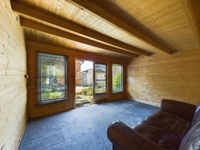 House for rent in Row Town, Surrey