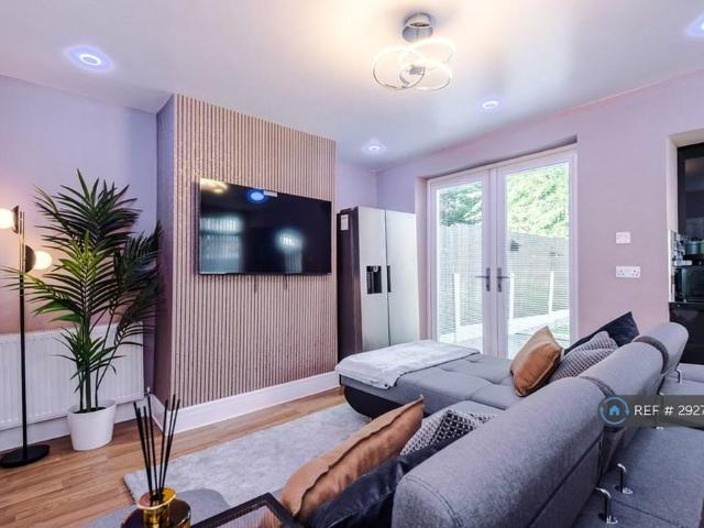House for rent in Georgia, Greater Manchester