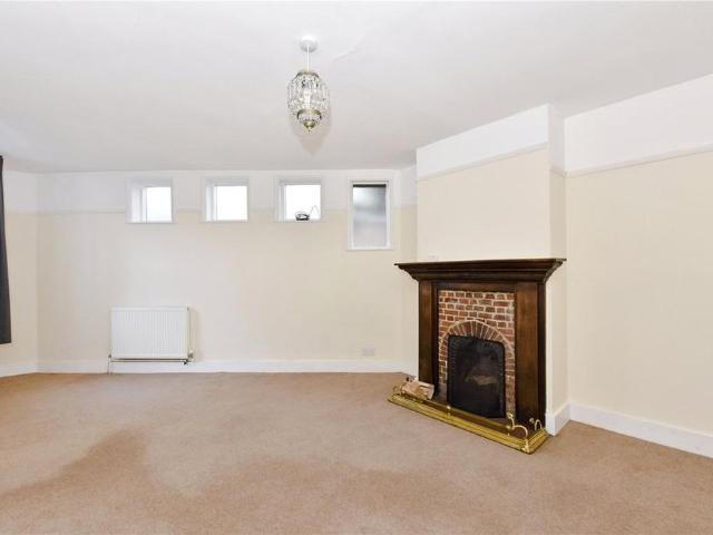House for rent in Henley-on-Thames, Berrick Salome