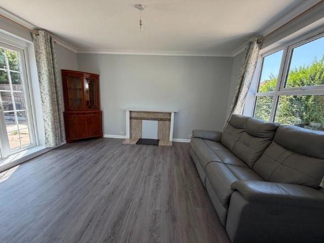 House for rent in London Borough of Ealing, Park Royal