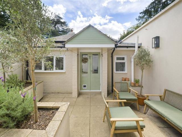 House for rent in Blackhills, Surrey