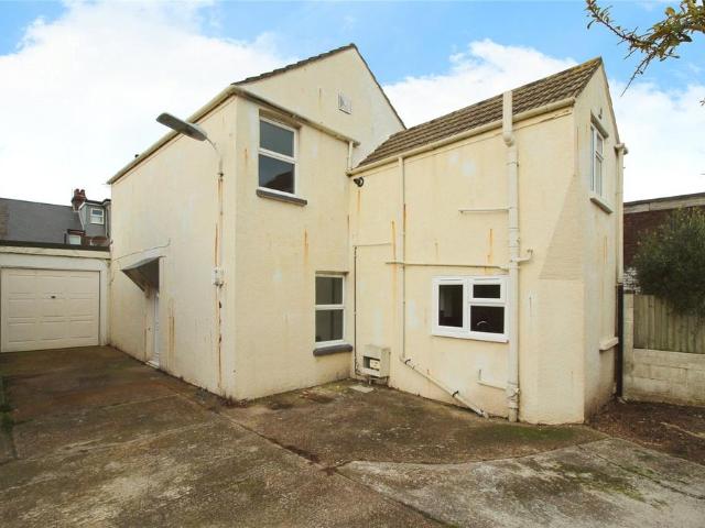 House for rent in Roselands, Eastbourne