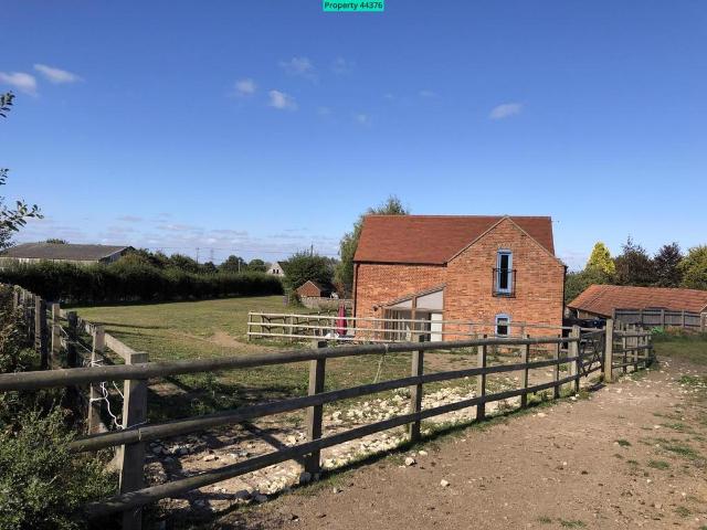 House for rent in Appleton-with-Eaton, Dromore