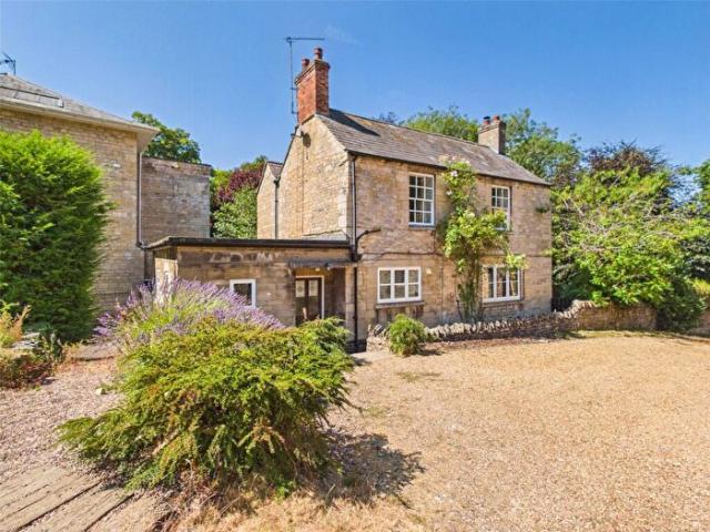 Apartment for rent in Priors Hall Park, Weldon