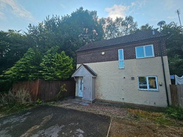 Apartment for rent in Hanwell Fields, Evershot