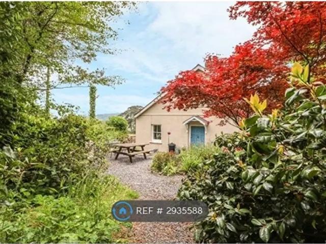 Apartment for rent in Llandyfaelog