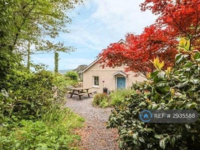 Apartment for rent in Idole, Wales