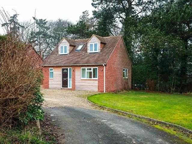 Apartment for rent in Littleworth, Berrick Salome