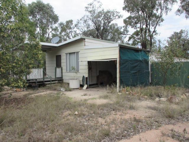Cottage for sale in Tara, Queensland