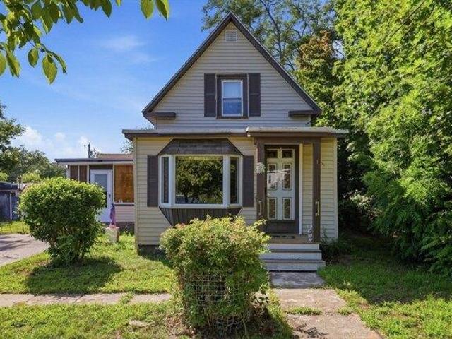 House for sale in Kenwood, Dracut