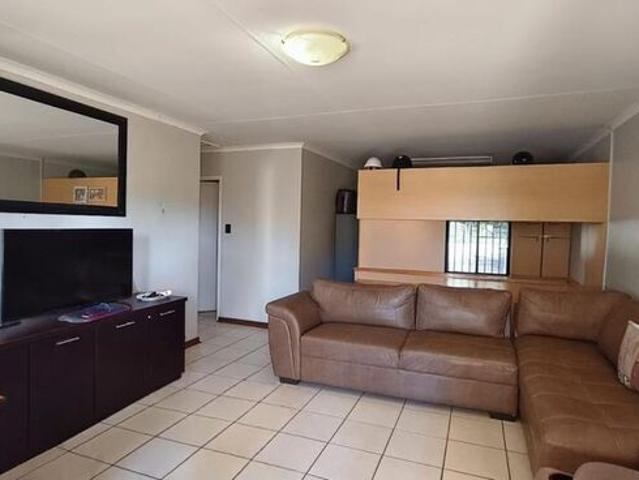 Apartment for rent in Mangaung Ward 22, Bloemfontein