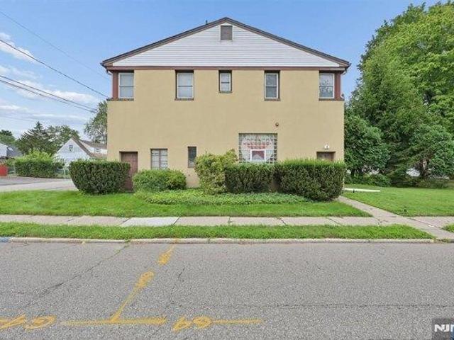 House for sale in Dumont, New Jersey