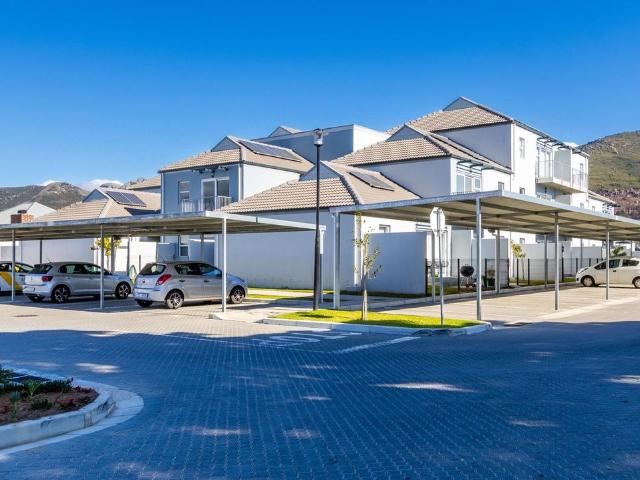 Apartment for rent in Onverwacht, Western Cape