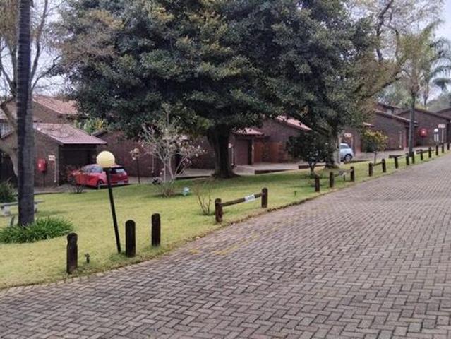 Apartment for rent in Johannesburg Ward 101, Randburg
