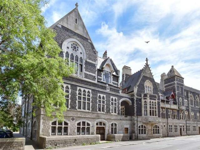Apartment for sale in Tower Hamlets, Dover
