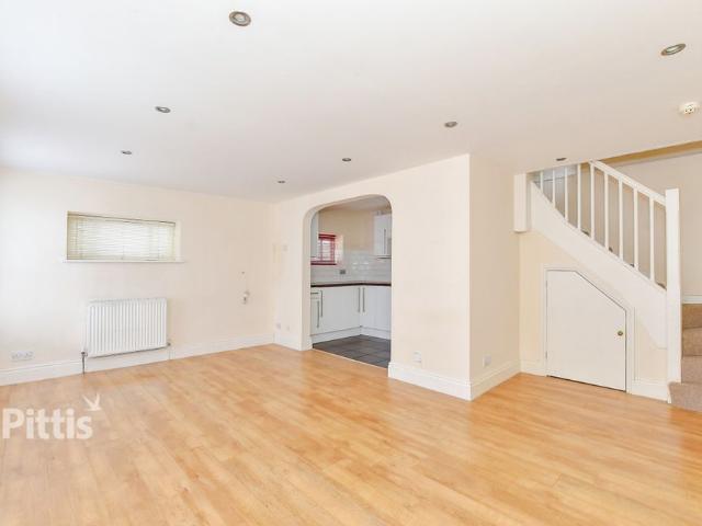 Apartment for rent in Binstead, Ryde