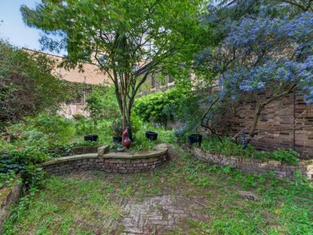 Apartment for rent in Cat Hill