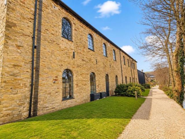 Flat for sale in Lostwithiel, Cornwall