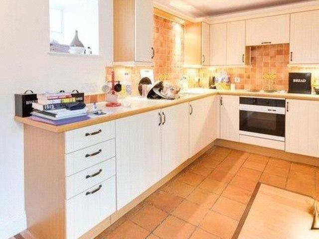 Flat for sale in Wincheap, The Bridge