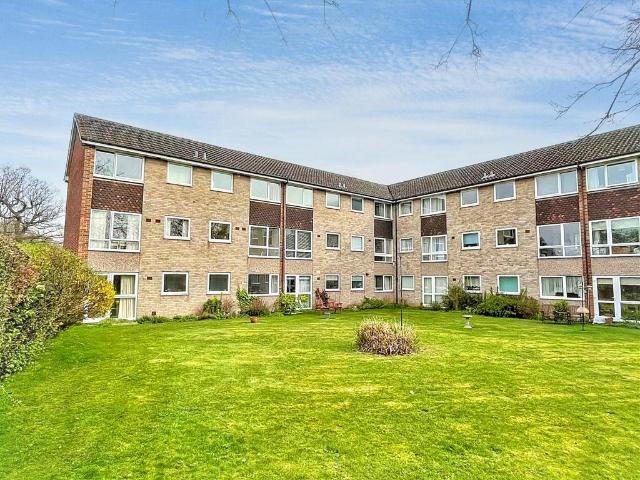 Flat for sale in Walmley, Sutton Coldfield