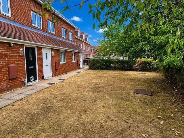 Flat for sale in Eastleigh, Helford