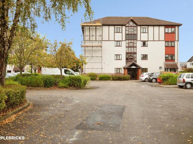 Flat for sale in Higher Bartle, Lancashire