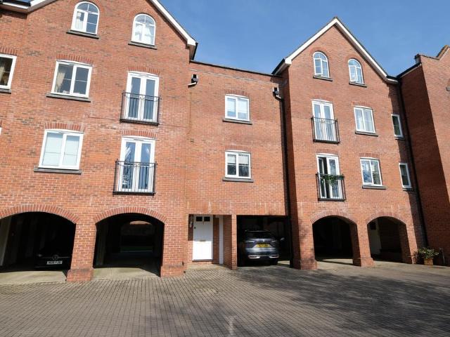 Flat for sale in Ashurst Bridge, Hampshire