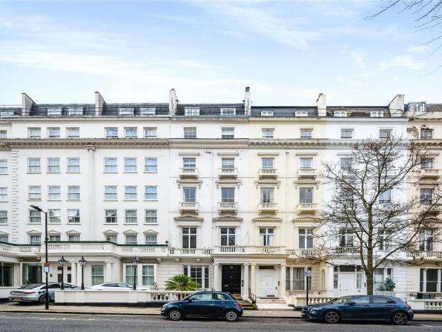 Flat for sale in City of Westminster, Greater London