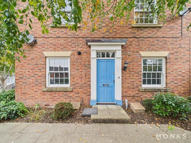 Flat for sale in Frankwell