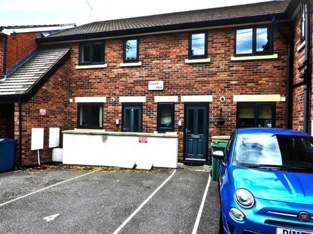 Flat for sale in Stone, Baswich