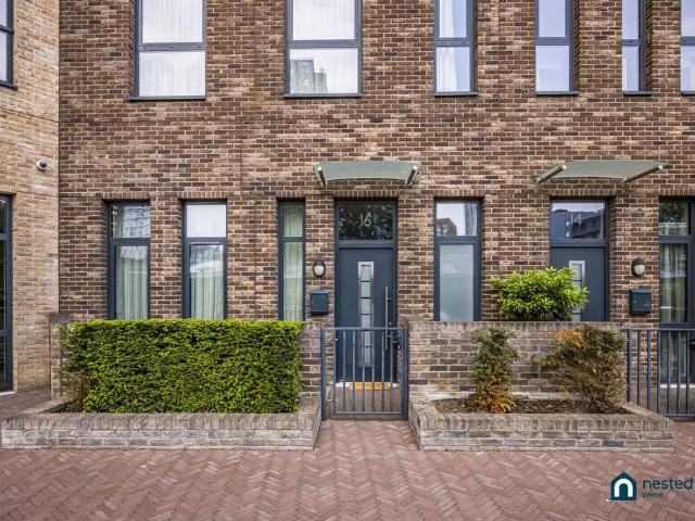 Flat for sale in Poplar Grove, Isle Of Man