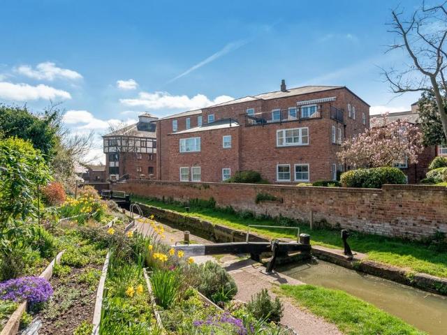 Flat for sale in Stratford-upon-Avon, Alderminster
