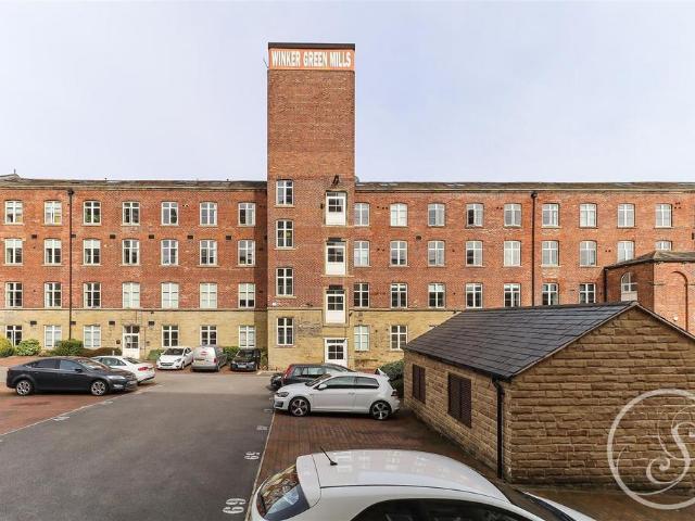 Flat for sale in Armley, West Yorkshire