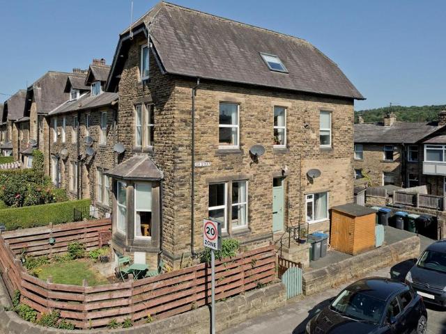 Flat for sale in Ilkley, West Yorkshire