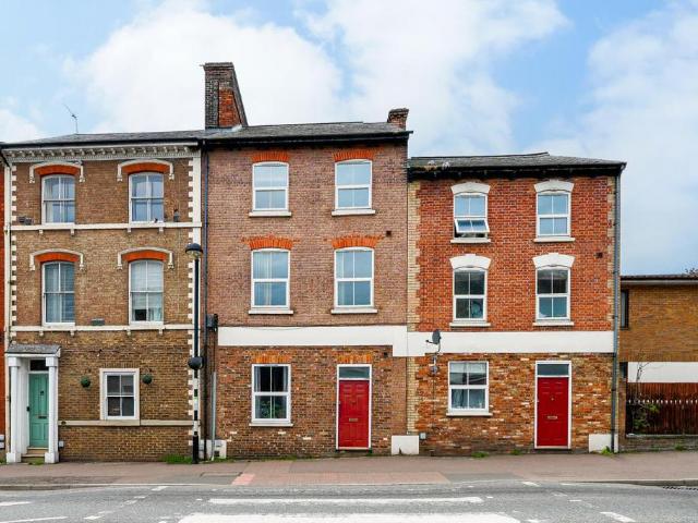 Flat for sale in Leighton-Linslade, Leighton Buzzard